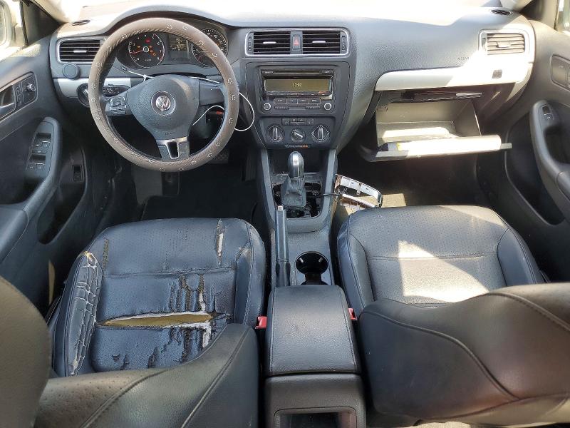63702536 :رقم المزاد ، 3VWD17AJ2EM303698 vin ، 2014 Volkswagen Jetta مزاد بيع