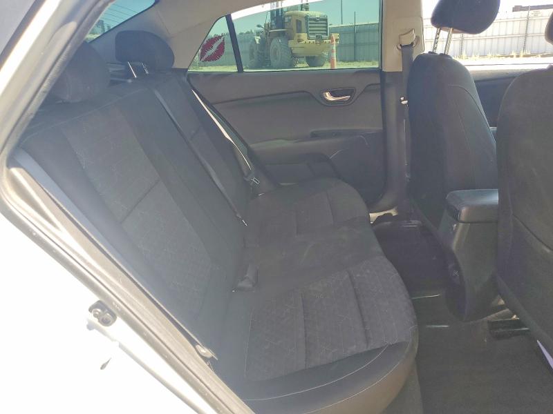 64554876 :رقم المزاد ، 3KPA24AD8ME382587 vin ، 2021 Kia Rio مزاد بيع