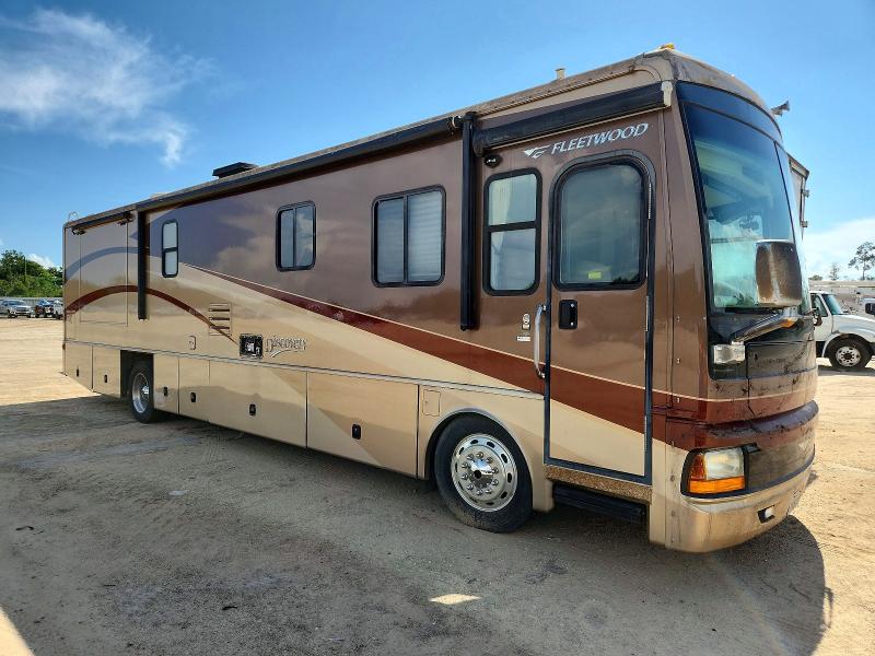 64053856 :رقم المزاد ، 4UZACJDC56CX33654 vin ، 2006 Fleetwood Discovery مزاد بيع