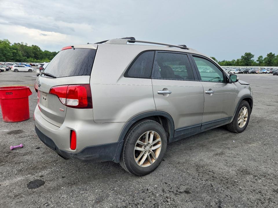 Продажа на аукционе авто 2015 Kia Sorento, vin: 5XYKT4A67FG575483, номер лота: 64299396