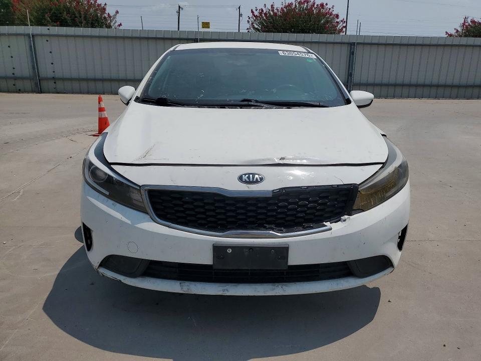 2017 Kia Forte მანქანა იყიდება აუქციონზე, vin: 3KPFK4A76HE070502, აუქციონის ნომერი: 63054576