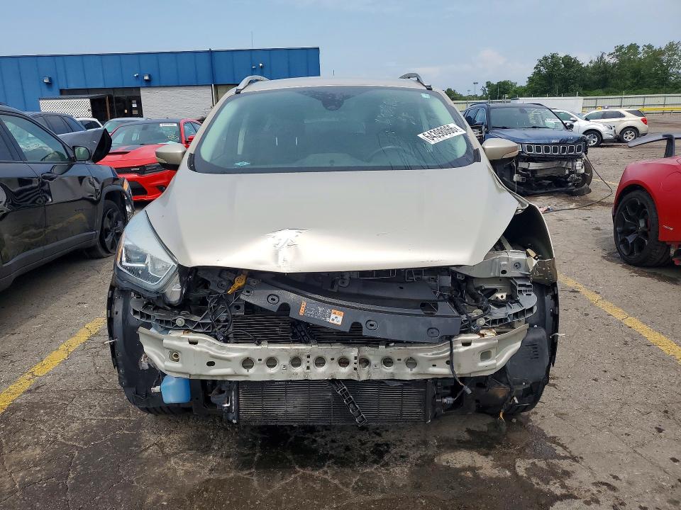 Продажа на аукционе авто 2017 Ford Escape, vin: 1FMCU0JD8HUC64358, номер лота: 64398066
