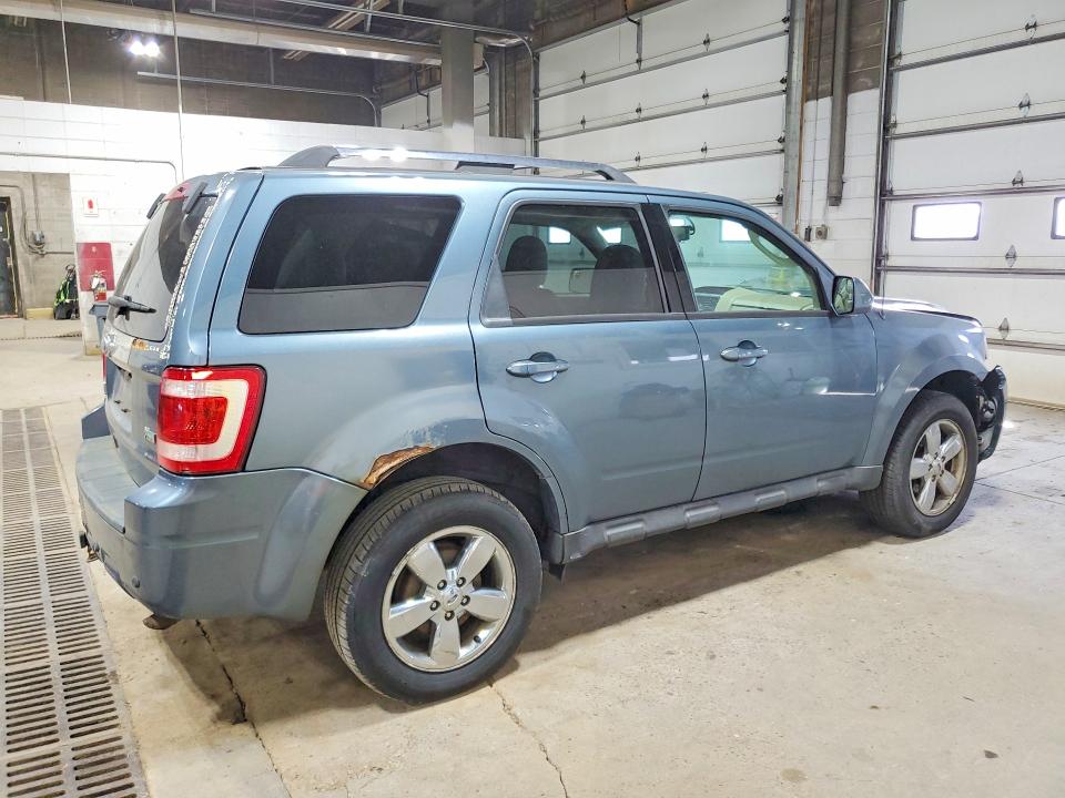2011 Ford Escape მანქანა იყიდება აუქციონზე, vin: 1FMCU9EG4BKA62077, აუქციონის ნომერი: 65547036