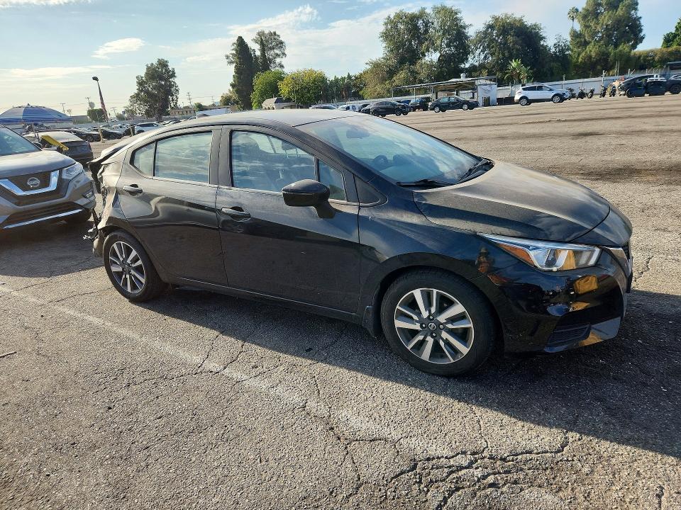64416996 :رقم المزاد ، 3N1CN8EV2LL812136 vin ، 2020 Nissan Versa مزاد بيع