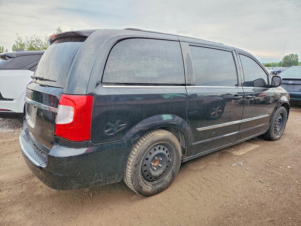 64896286 :رقم المزاد ، 2C4RC1CG7GR118740 vin ، 2016 Chrysler Town & Country مزاد بيع