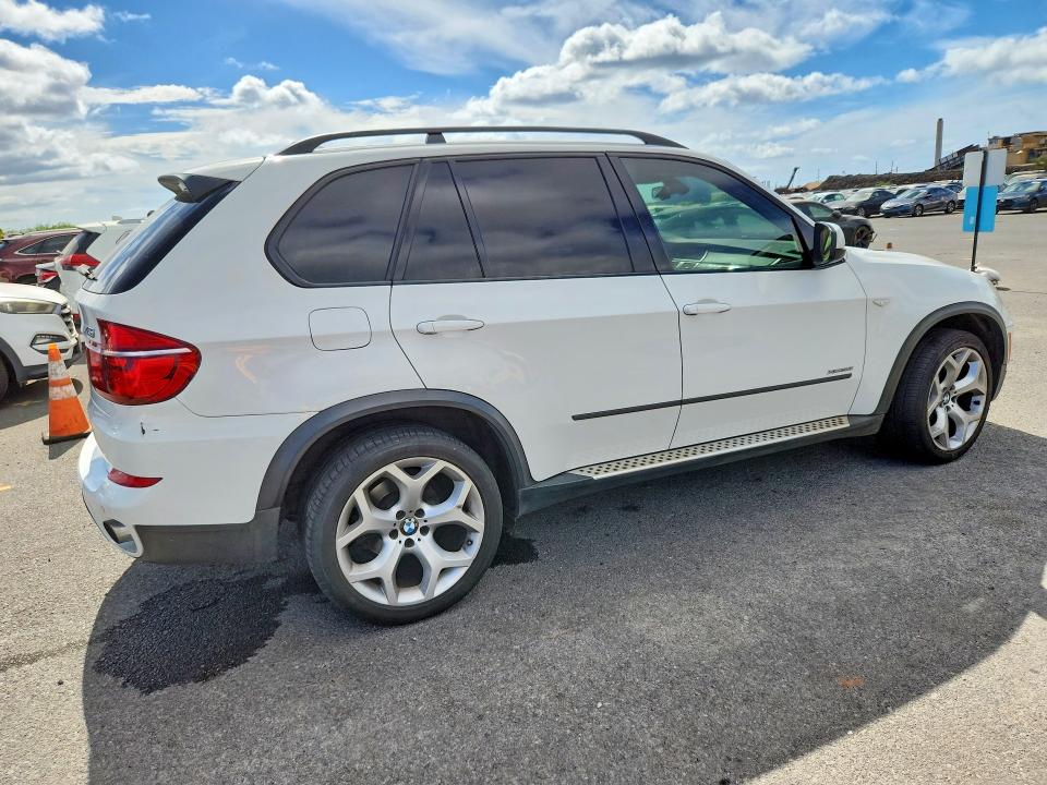 63408906 :رقم المزاد ، 5UXZV4C51BL402407 vin ، 2011 Bmw X5 مزاد بيع