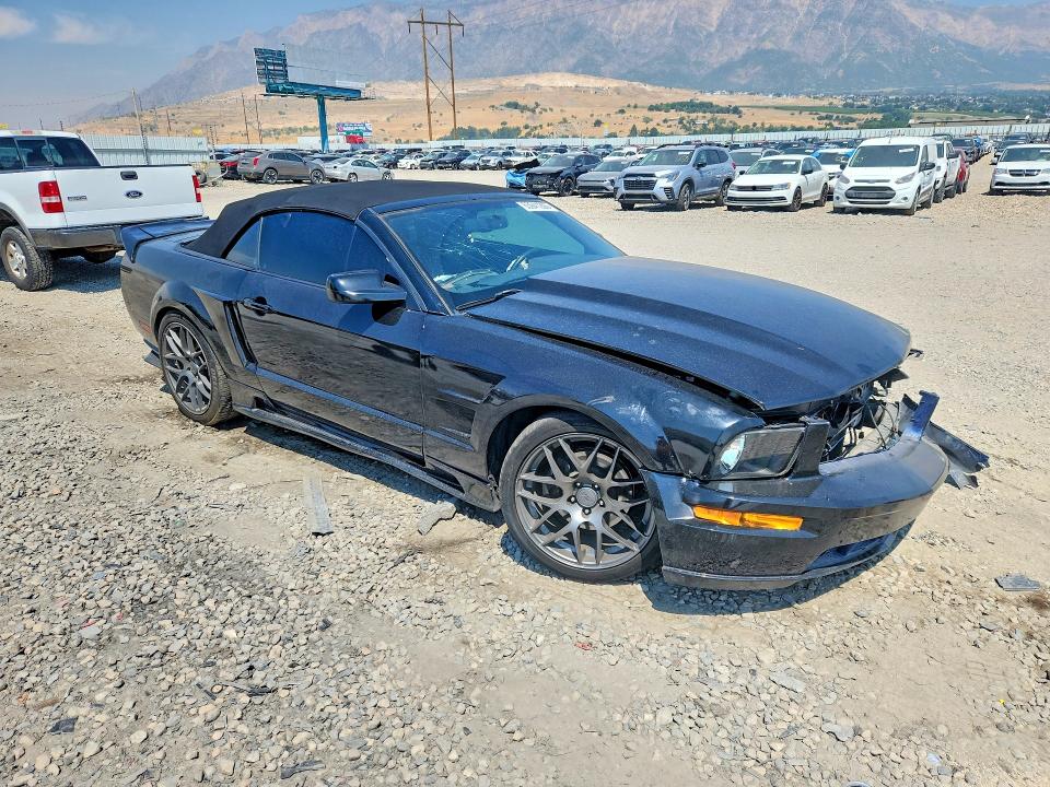 2007 Ford Mustang მანქანა იყიდება აუქციონზე, vin: 1ZVFT85H275325645, აუქციონის ნომერი: 63941206