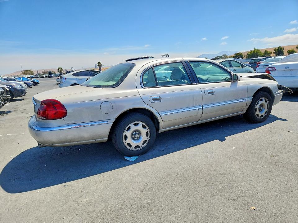 67122606 :رقم المزاد ، 1LNHM97VXXY640768 vin ، 1999 Lincoln Continental مزاد بيع