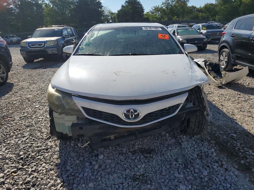 66181166 :رقم المزاد ، 4T1BF1FK2EU754373 vin ، 2014 Toyota Camry مزاد بيع