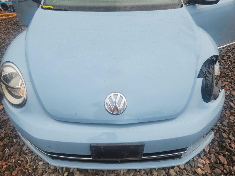 2013 Volkswagen Beetle მანქანა იყიდება აუქციონზე, vin: 3VW7A7AT3DM800868, აუქციონის ნომერი: 63690116