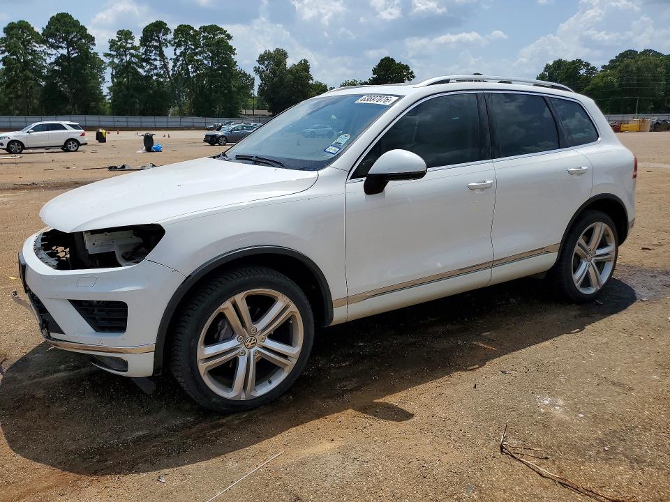 Продаж на аукціоні авто 2017 Volkswagen Touareg, vin: WVGGF7BP6HD005915, номер лоту: 63697076