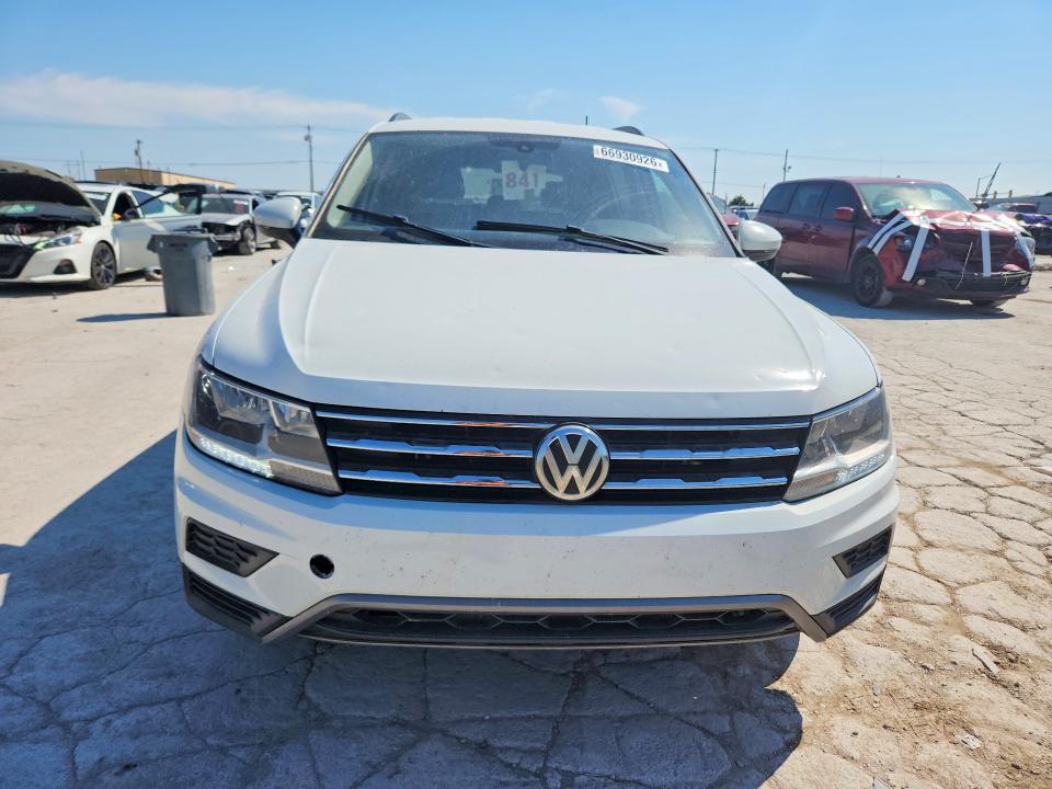 2018 Volkswagen Tiguan მანქანა იყიდება აუქციონზე, vin: 3VV3B7AXXJM190854, აუქციონის ნომერი: 66930926