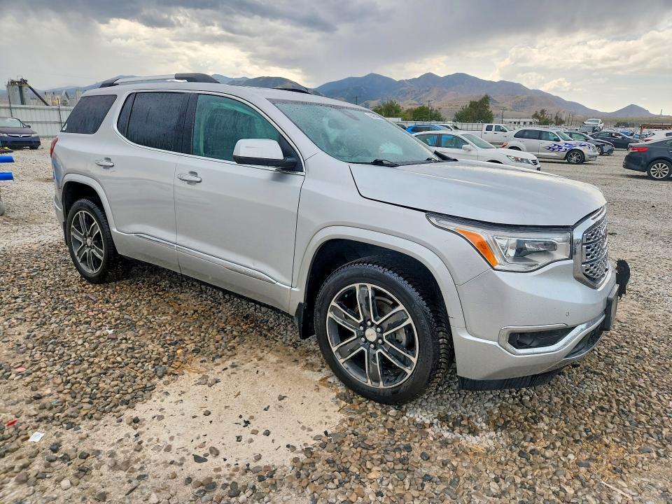 64604666 :رقم المزاد ، 1GKKNXLS4HZ285152 vin ، 2017 Gmc Acadia مزاد بيع