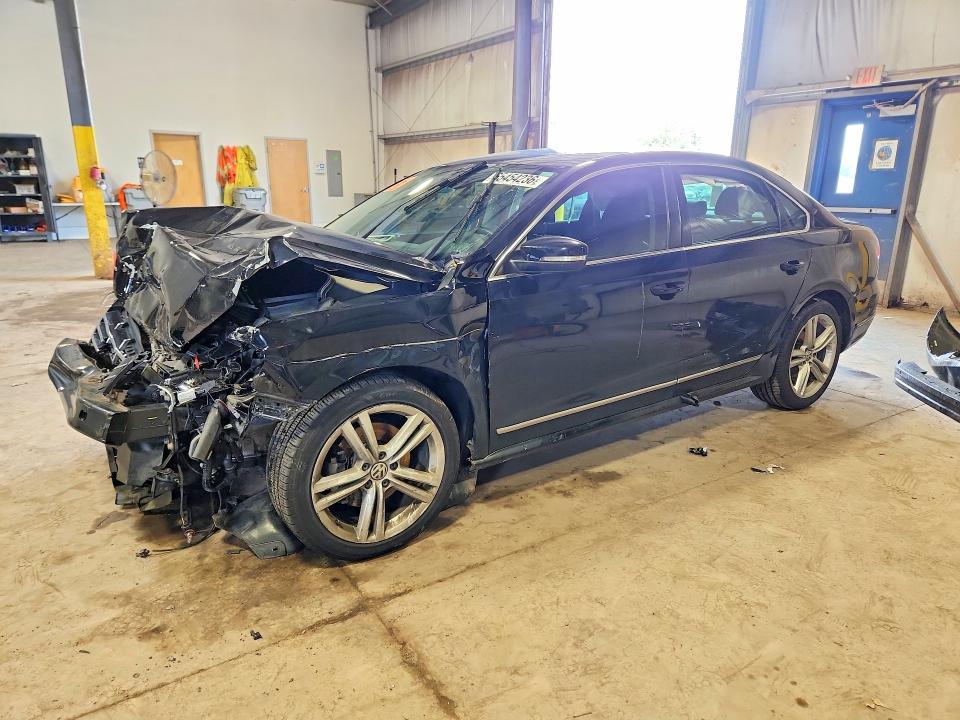 65454236 :رقم المزاد ، 1VWCT7A3XEC042457 vin ، 2014 Volkswagen Passat مزاد بيع