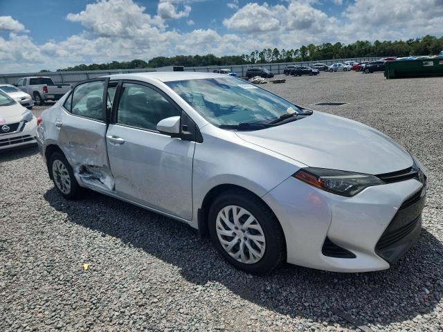 64639156 :رقم المزاد ، 5YFBURHE9JP795283 vin ، 2018 Toyota Corolla مزاد بيع