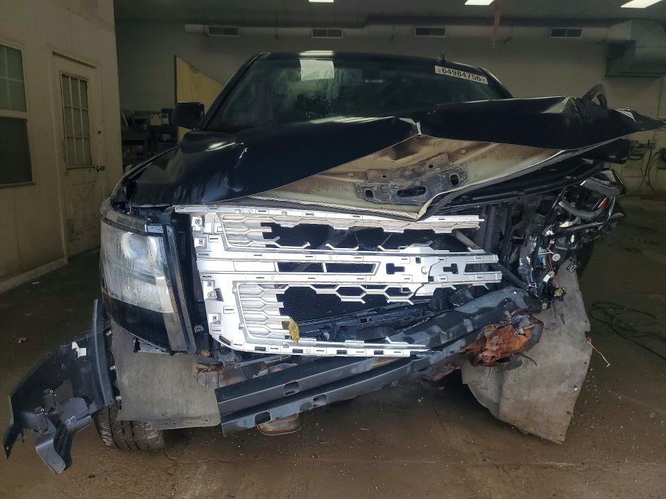 64984756 :رقم المزاد ، 1GNSKAKC1FR240492 vin ، 2015 Chevrolet Tahoe مزاد بيع