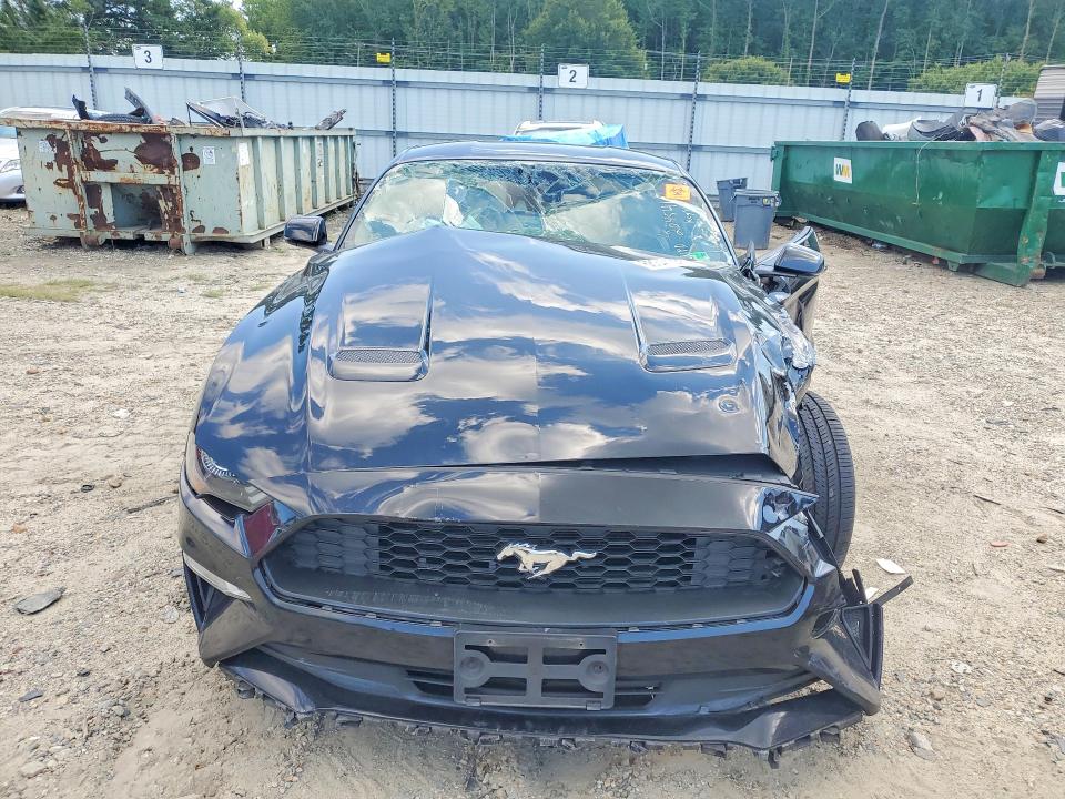 66341056 :رقم المزاد ، 1FA6P8TH9J5135395 vin ، 2018 Ford Mustang مزاد بيع