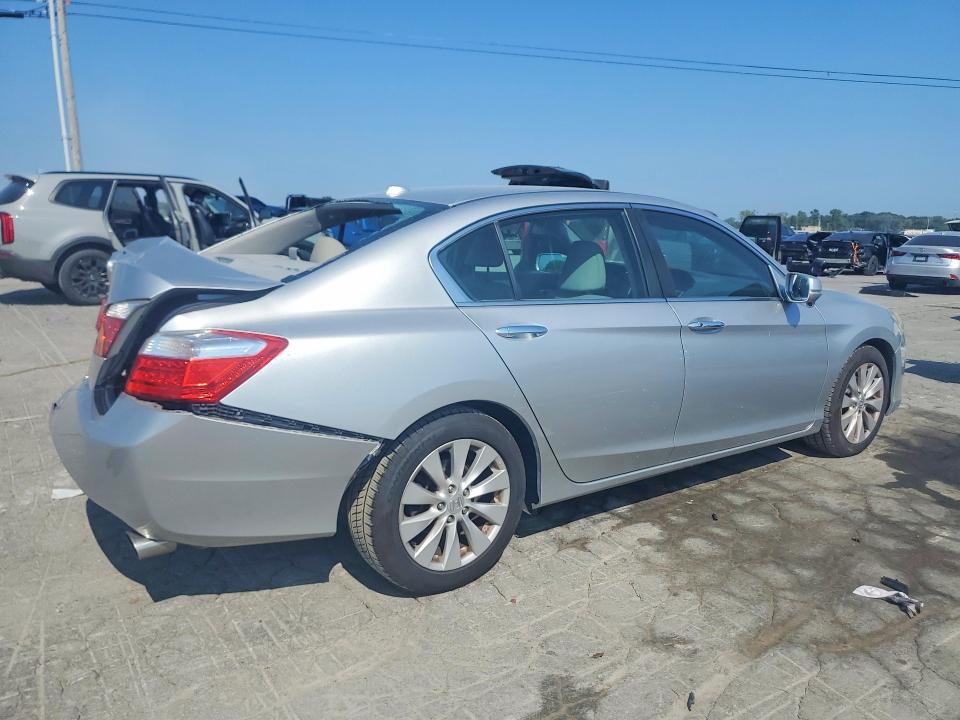 2015 Honda Accord მანქანა იყიდება აუქციონზე, vin: 1HGCR2F8XFA106083, აუქციონის ნომერი: 65895186