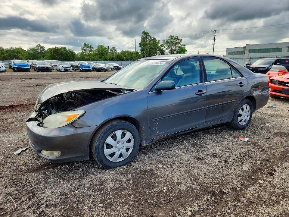 64216556 :رقم المزاد ، 4T1BE32K32U518329 vin ، 2002 Toyota Camry مزاد بيع