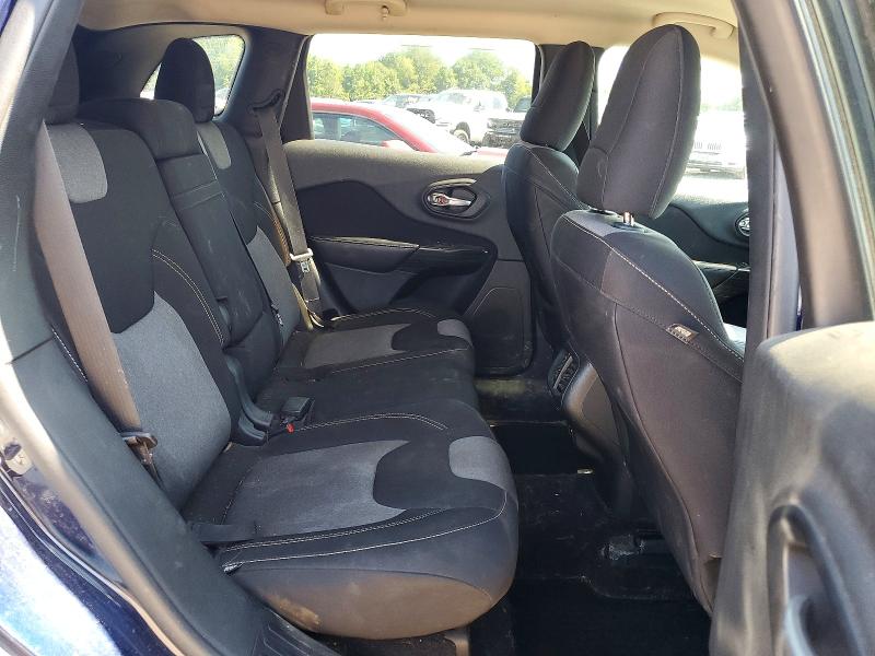 63576306 :رقم المزاد ، 1C4PJMCS7EW151695 vin ، 2014 Jeep Cherokee مزاد بيع