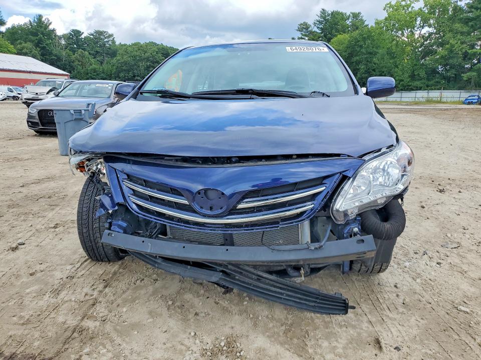 64928076 :رقم المزاد ، 2T1BU4EE9DC111747 vin ، 2013 Toyota Corolla مزاد بيع