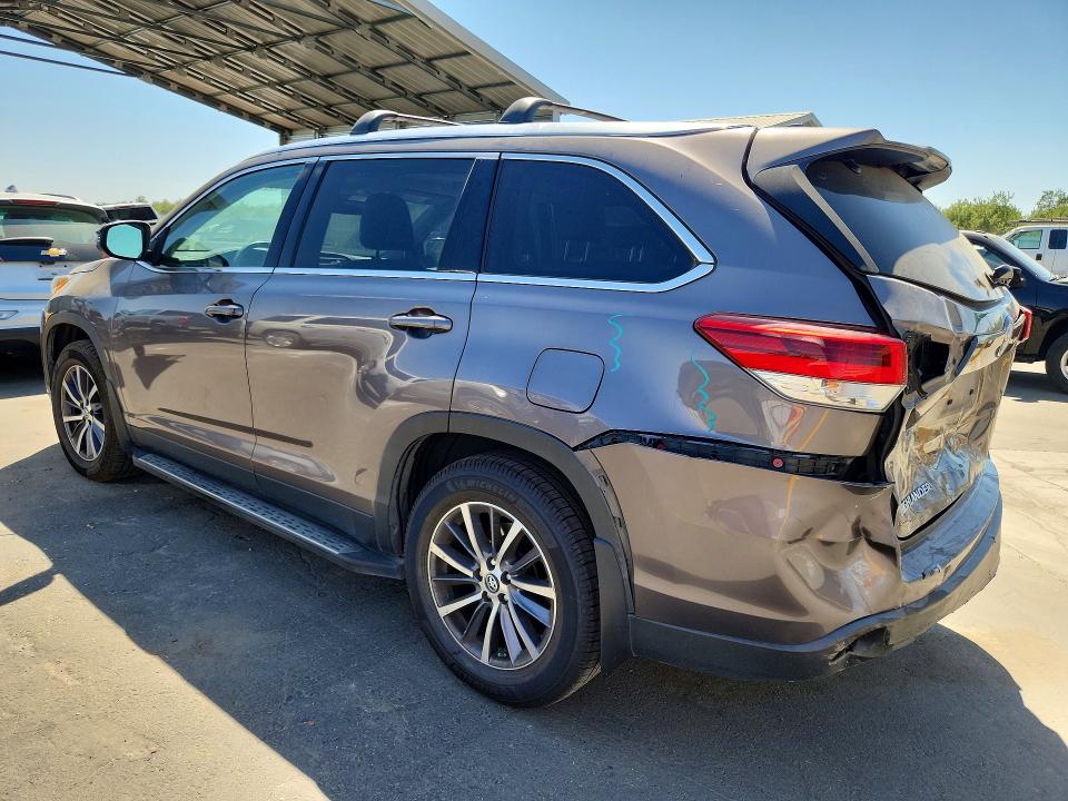Продажа на аукционе авто 2019 Toyota Highlander, vin: 5TDKZRFH8KS315323, номер лота: 63935156