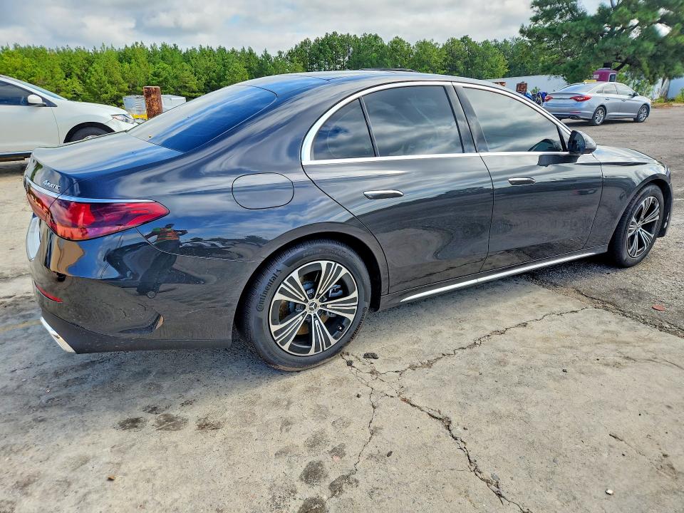 Aukcja sprzedaży 2025 Mercedes-benz E, vin: W1KLF6BB4SA165842, numer aukcji: 63773836