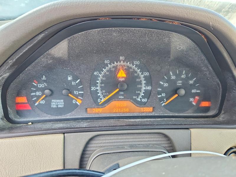 64221276 :رقم المزاد ، WDBJF55F2TJ019255 vin ، 1996 Mercedes-benz E مزاد بيع