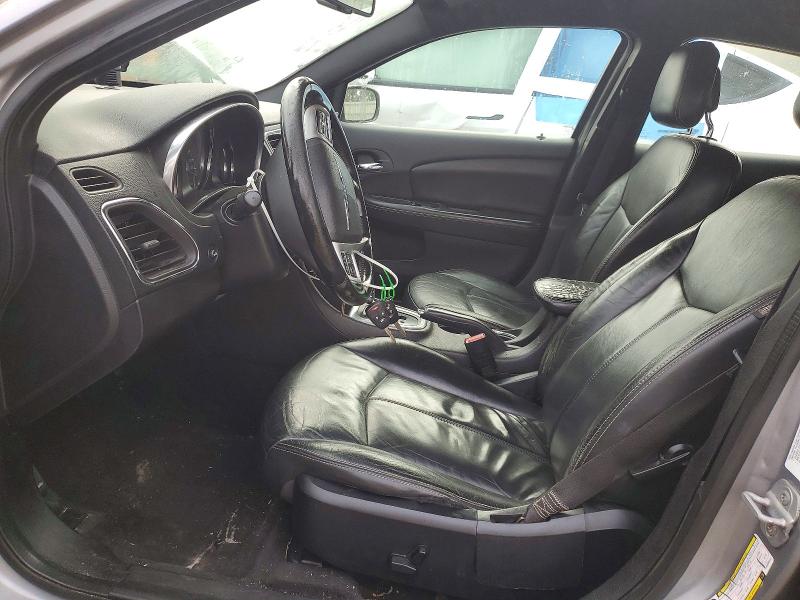 65579016 :رقم المزاد ، 1C3CCBCG2DN612545 vin ، 2013 Chrysler 200 مزاد بيع
