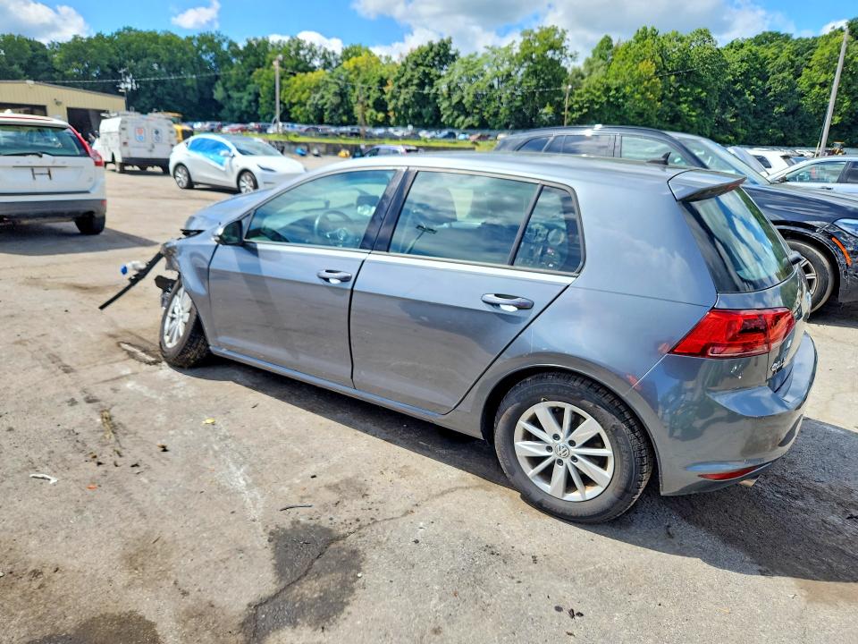 66602996 :رقم المزاد ، 3VW217AU5HM070096 vin ، 2017 Volkswagen Golf مزاد بيع