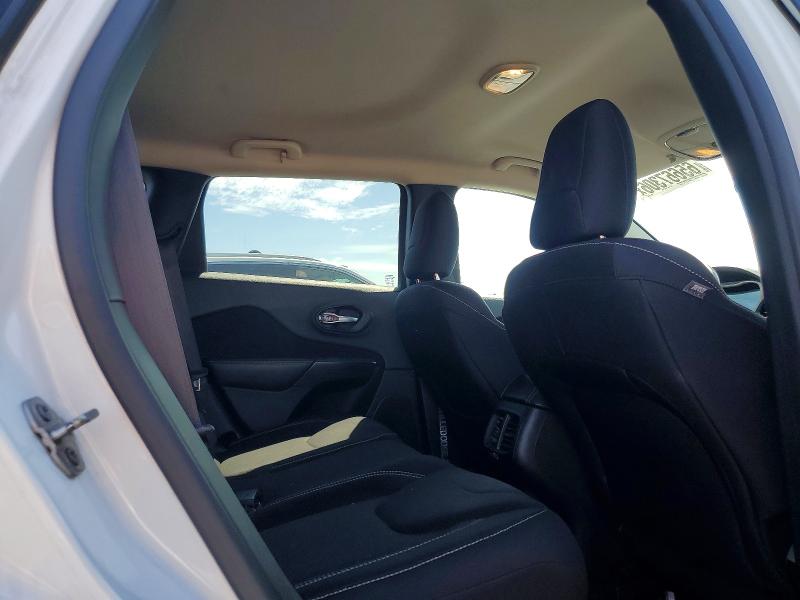 Продаж на аукціоні авто 2015 Jeep Cherokee, vin: 1C4PJLCB0FW611646, номер лоту: 65667306