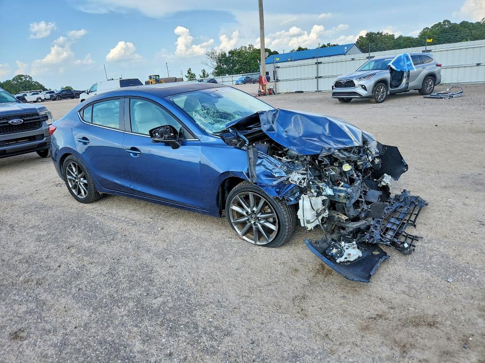 Auction sale of the 2018 Mazda 3, vin: 3MZBN1W35JM179035, lot number: 65677166
