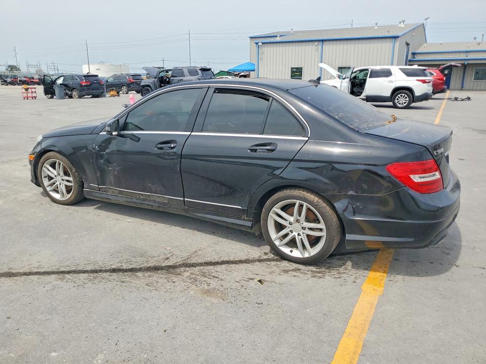 2012 Mercedes-benz C მანქანა იყიდება აუქციონზე, vin: WDDGF8BB5CR207807, აუქციონის ნომერი: 67017816