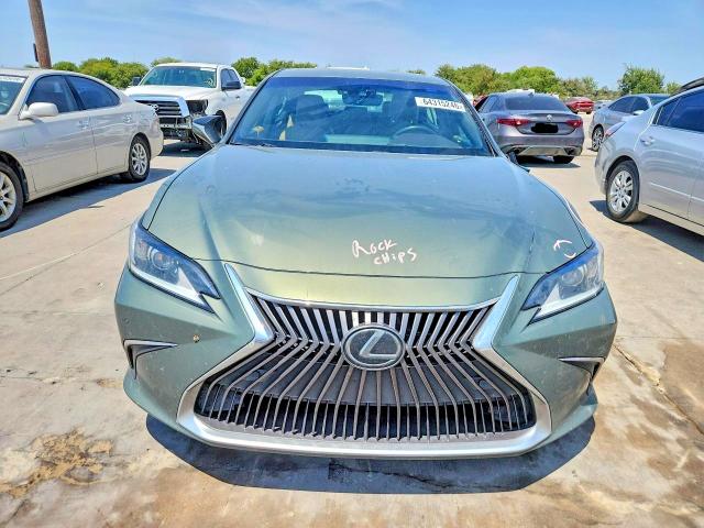 64315246 :رقم المزاد ، 58ABZ1B11KU001796 vin ، 2019 Lexus Es مزاد بيع