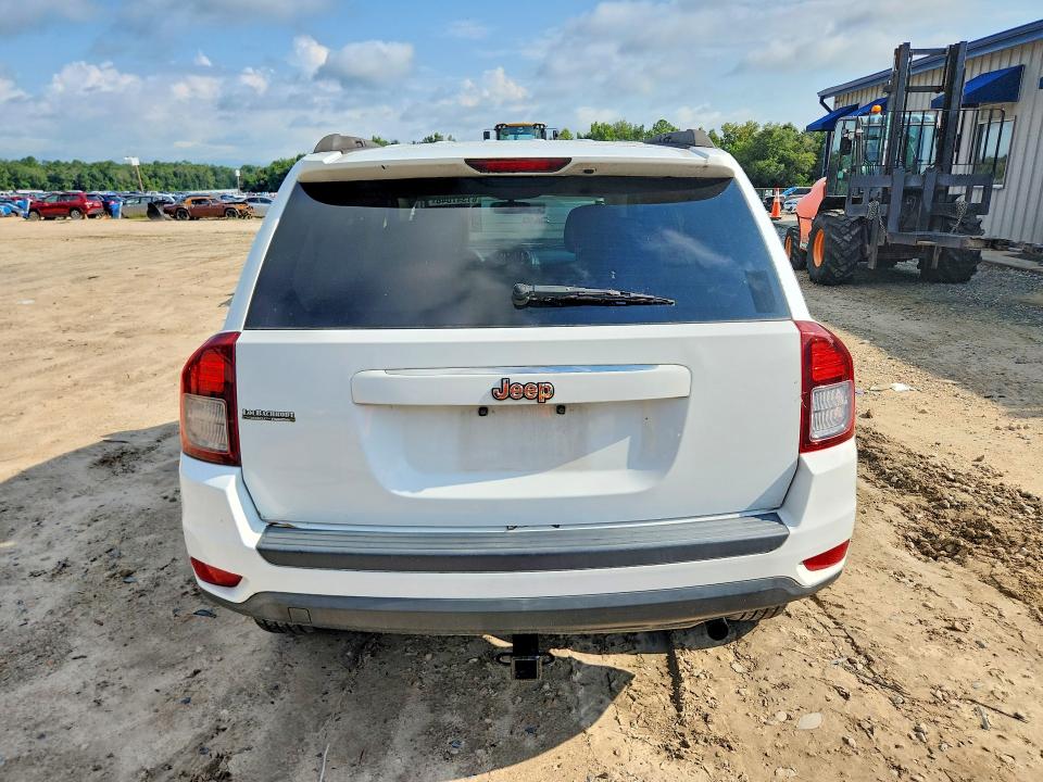 2015 Jeep Compass მანქანა იყიდება აუქციონზე, vin: 1C4NJCBA2FD318181, აუქციონის ნომერი: 61347046