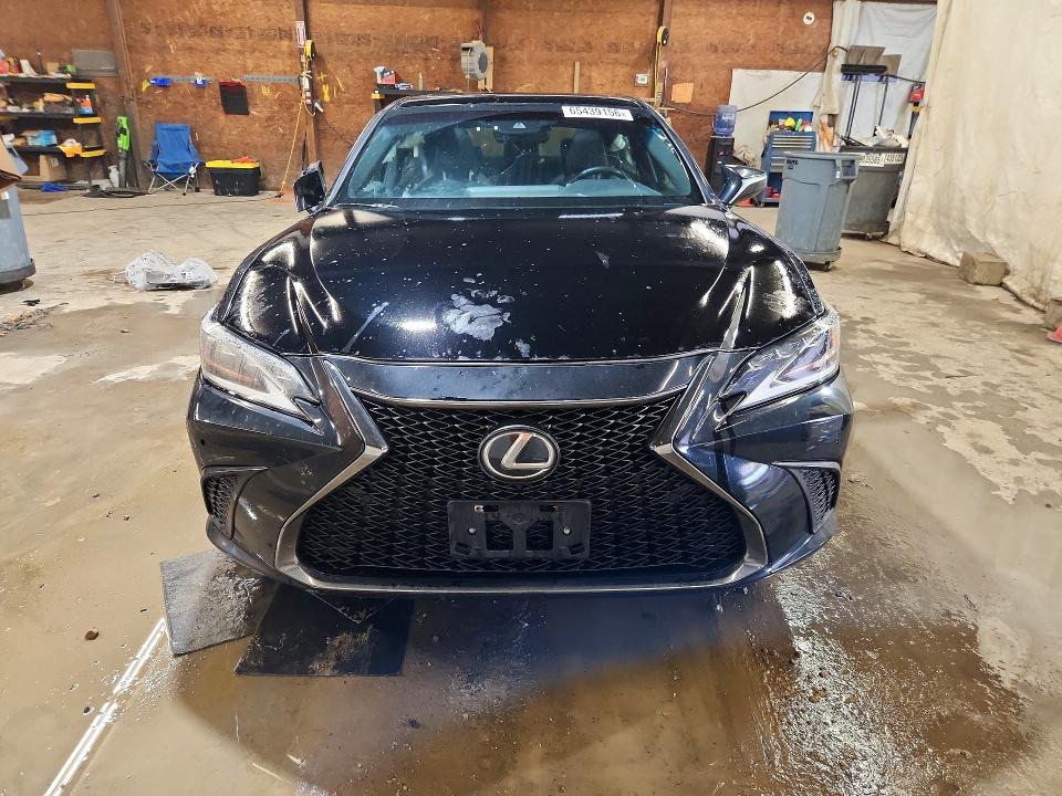 65439156 :رقم المزاد ، 58ABZ1B15KU023655 vin ، 2019 Lexus Es مزاد بيع