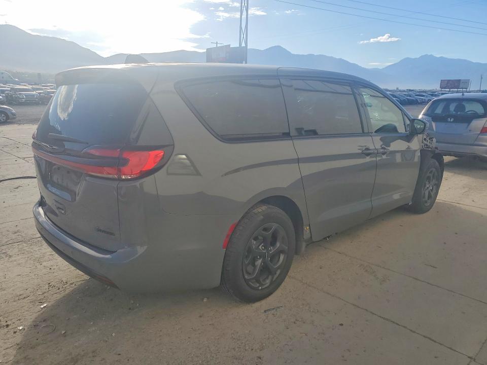 Aukcja sprzedaży 2022 Chrysler Pacifica, vin: 2C4RC1L70NR130516, numer aukcji: 65704516