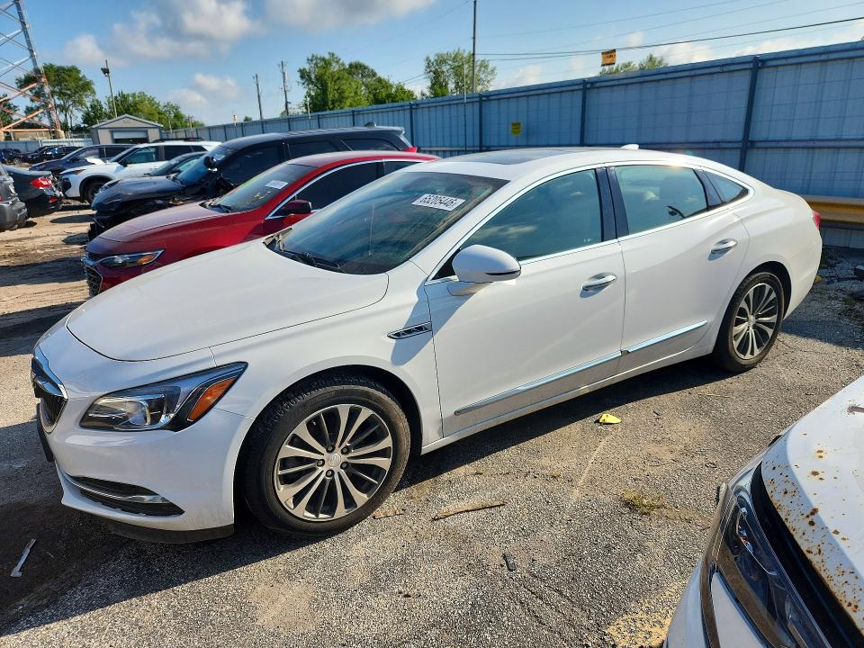 65205446 :رقم المزاد ، 1G4ZP5SS3HU135665 vin ، 2017 Buick Lacrosse مزاد بيع
