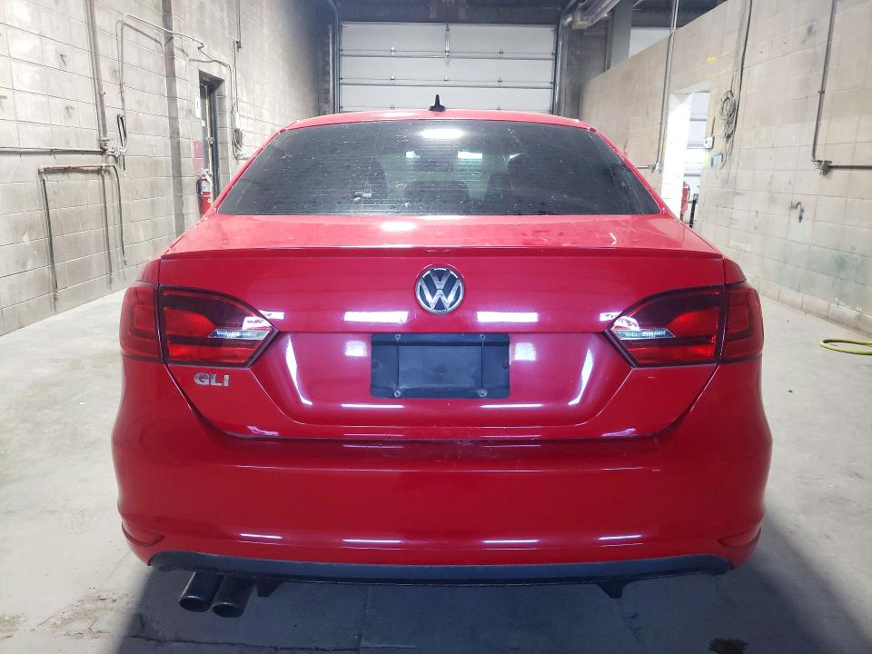 63589246 :رقم المزاد ، 3VW567AJ0DM214152 vin ، 2013 Volkswagen Jetta مزاد بيع