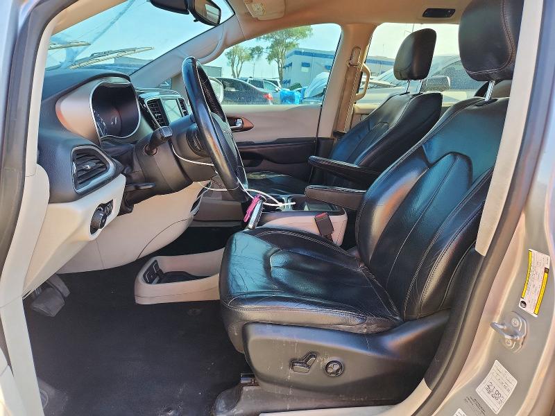 63241476 :رقم المزاد ، 2C4RC1BG4JR120681 vin ، 2018 Chrysler Pacifica مزاد بيع
