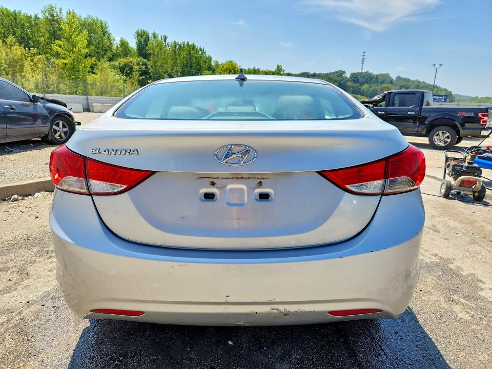 2013 Hyundai Elantra მანქანა იყიდება აუქციონზე, vin: KMHDH4AE8DU013889, აუქციონის ნომერი: 66203826