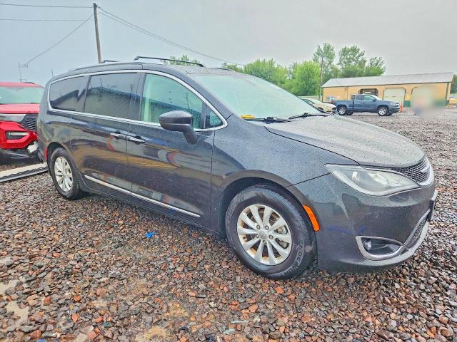64280566 :رقم المزاد ، 2C4RC1BGXKR732370 vin ، 2019 Chrysler Pacifica مزاد بيع