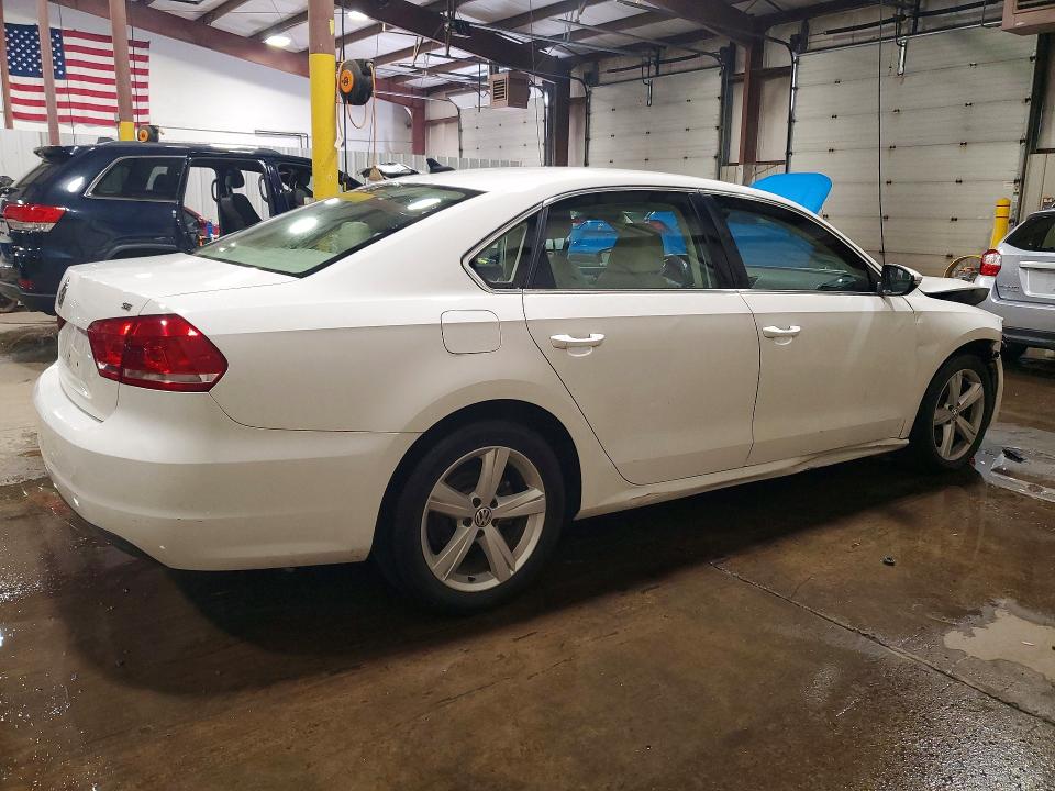 66270496 :رقم المزاد ، 1VWBP7A32CC095215 vin ، 2012 Volkswagen Passat مزاد بيع