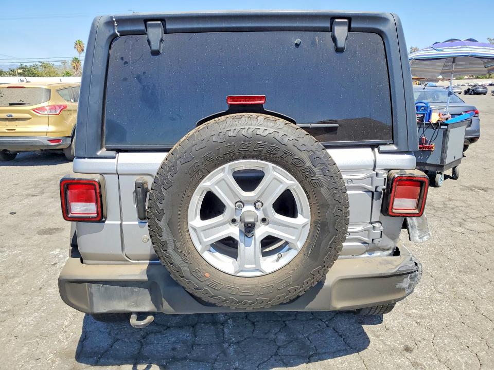 Продаж на аукціоні авто 2018 Jeep Wrangler Unlimited, vin: 1C4HJXDG2JW138069, номер лоту: 65935496