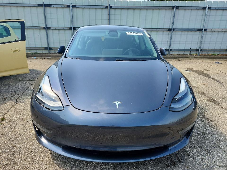 2022 Tesla Model 3 მანქანა იყიდება აუქციონზე, vin: 5YJ3E1EB4NF288967, აუქციონის ნომერი: 64613766