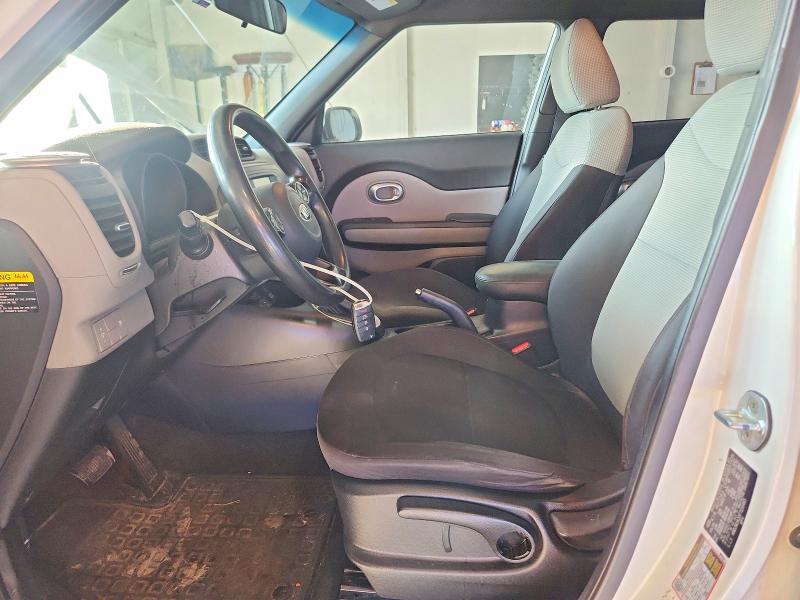 66988746 :رقم المزاد ، KNDJN2A20F7231465 vin ، 2015 Kia Soul مزاد بيع