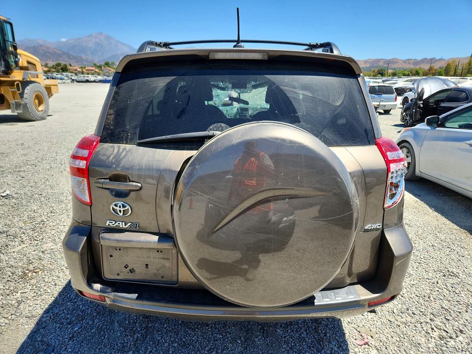 65672426 :رقم المزاد ، 2T3BF4DV6CW198488 vin ، 2012 Toyota Rav4 مزاد بيع