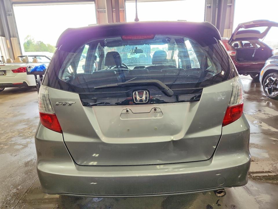Продажа на аукционе авто 2010 Honda Fit, vin: JHMGE8H42AC003972, номер лота: 64006296