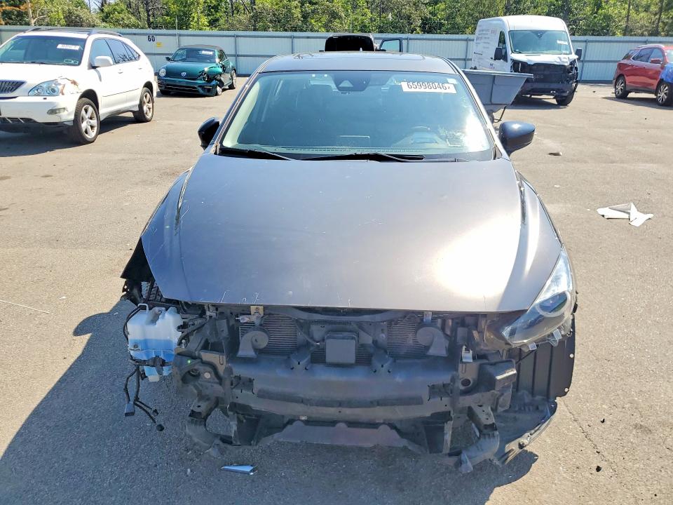 65998046 :رقم المزاد ، 3MZBN1M39JM250868 vin ، 2018 Mazda 3 مزاد بيع