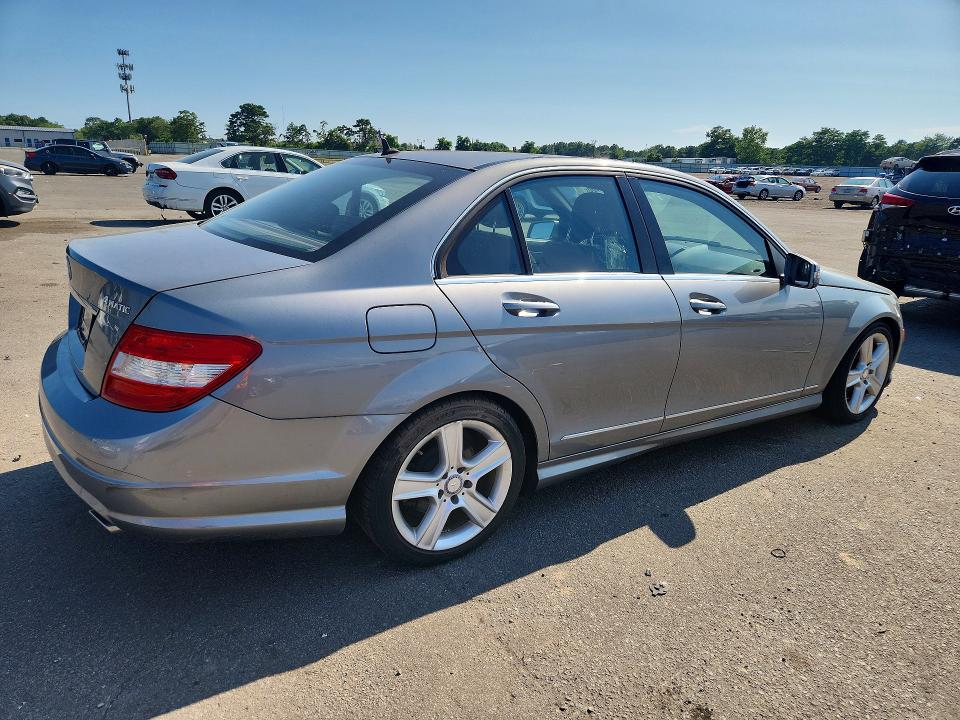 2011 Mercedes-benz C მანქანა იყიდება აუქციონზე, vin: WDDGF8BB5BR159532, აუქციონის ნომერი: 63065466